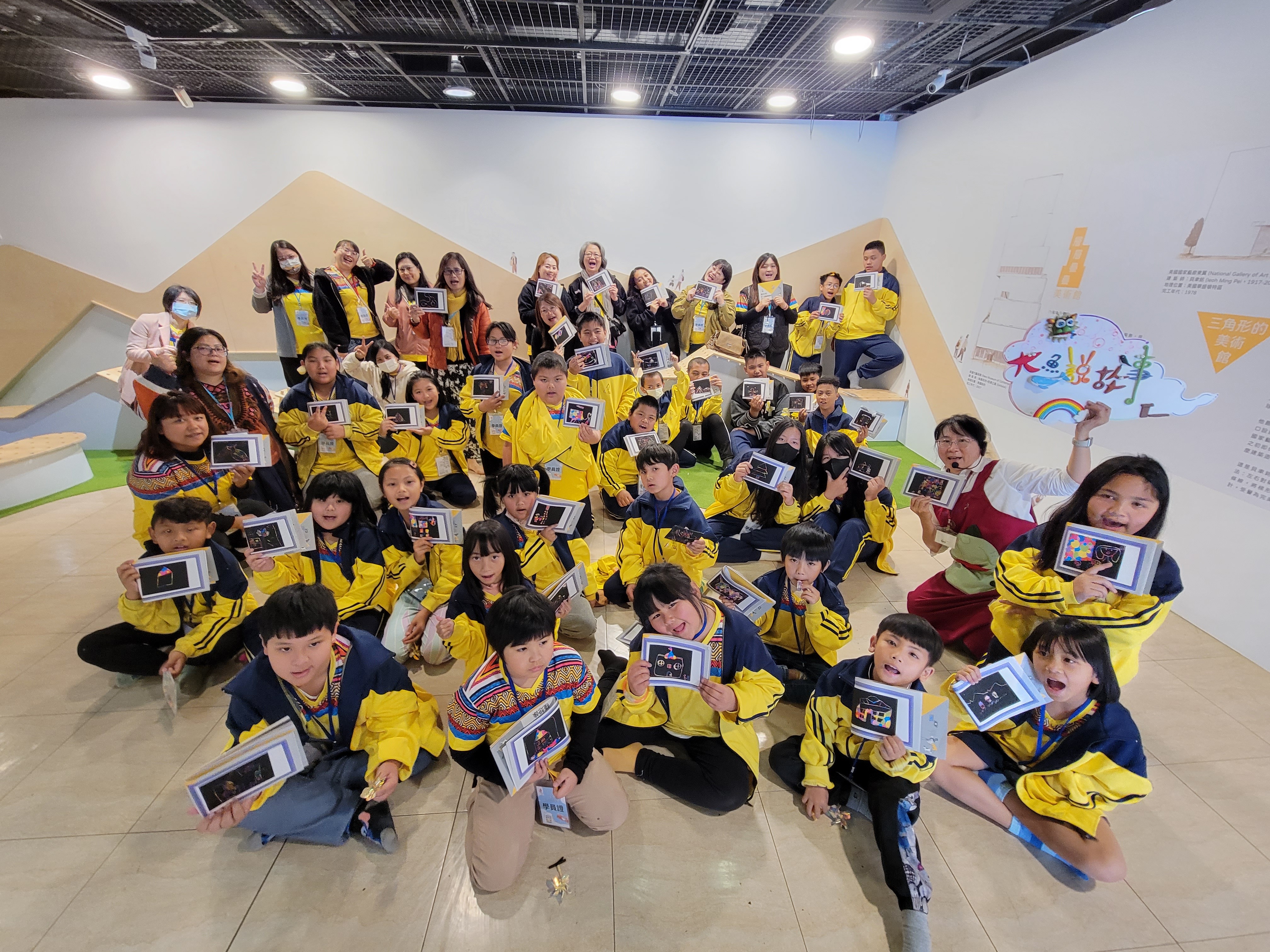 09_參觀新竹241藝術空間，動手做一幅屬於自己的展覽海報-1